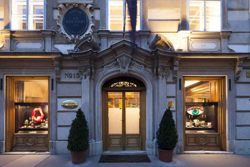 エリザベートの髪飾りを制作した宮廷ジュエラー〈ケッヒャート〉のウィーン本店外観